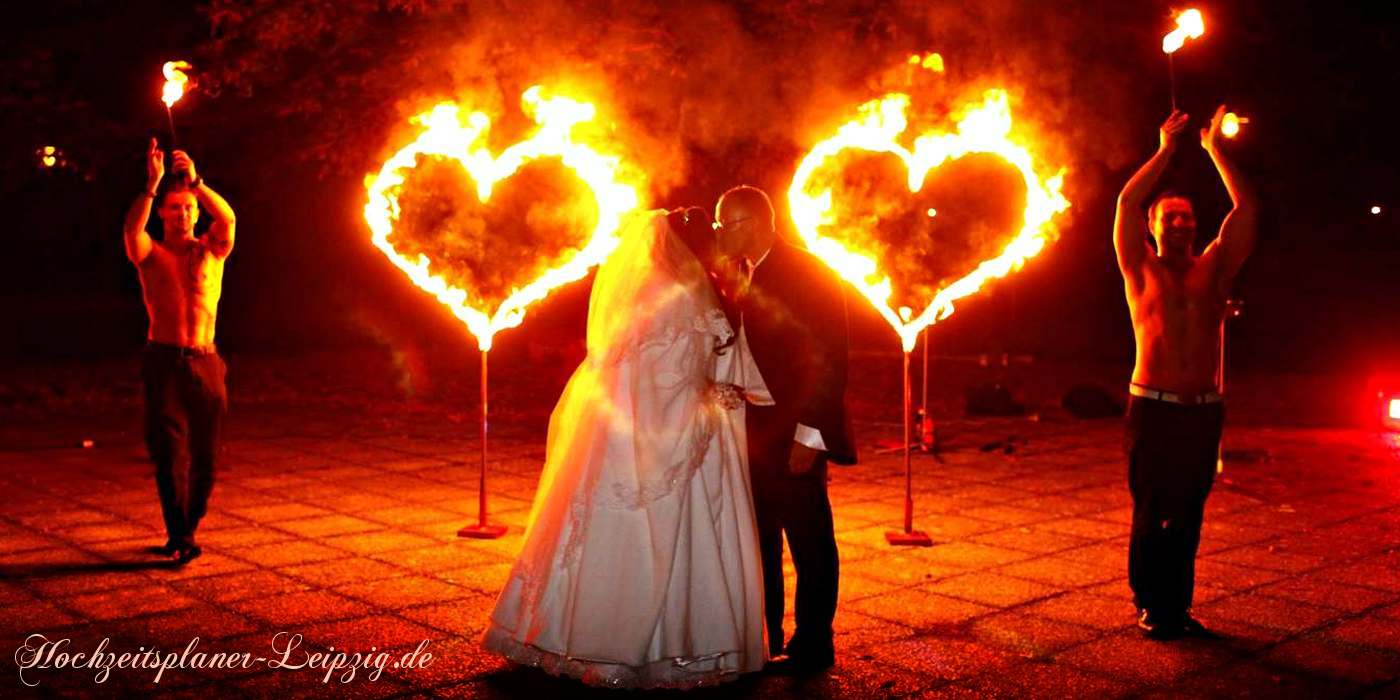 Hochzeits-Feuershow Brennendes Herz